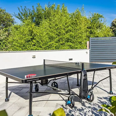 Antares - Mit Pool Pula